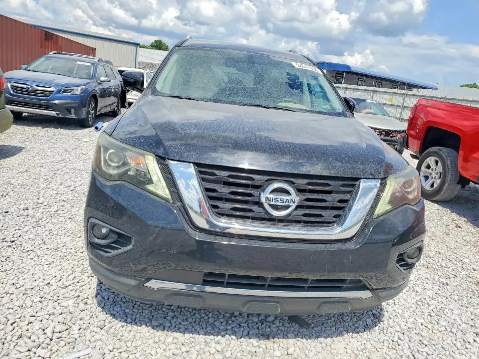 2017 NISSAN PATHFINDER SL  