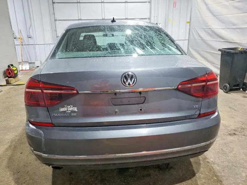 2017 VOLKSWAGEN PASSAT SE  