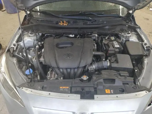 2019 TOYOTA YARIS L  