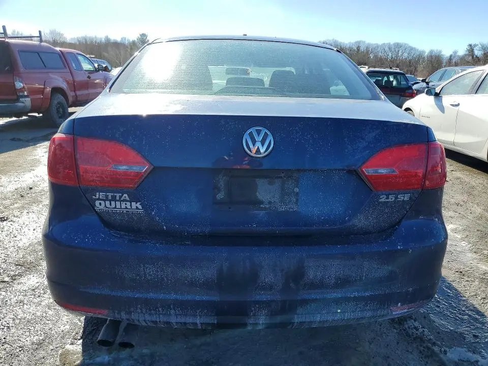 2012 VOLKSWAGEN JETTA SE  