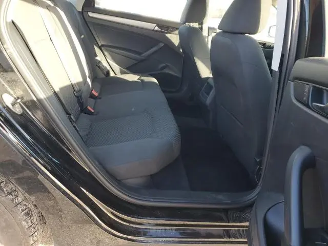 2013 VOLKSWAGEN PASSAT S  