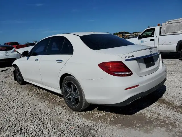 2019 MERCEDES-BENZ E 300  