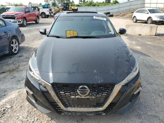2019 NISSAN ALTIMA SR  