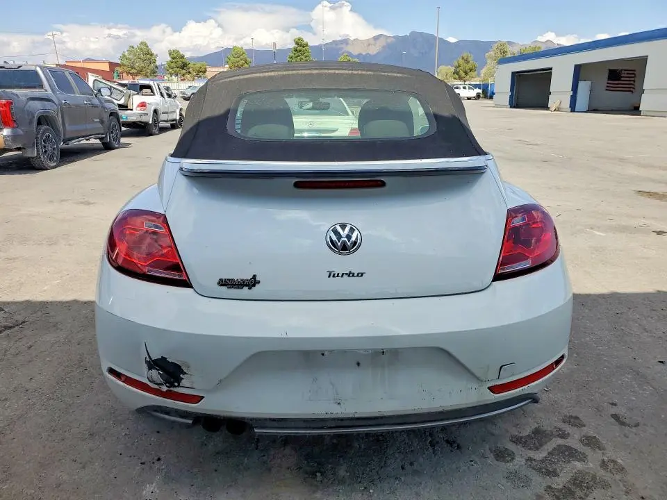 2019 VOLKSWAGEN BEETLE S  