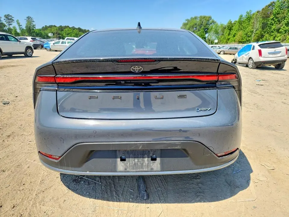 2025 TOYOTA PRIUS LE  