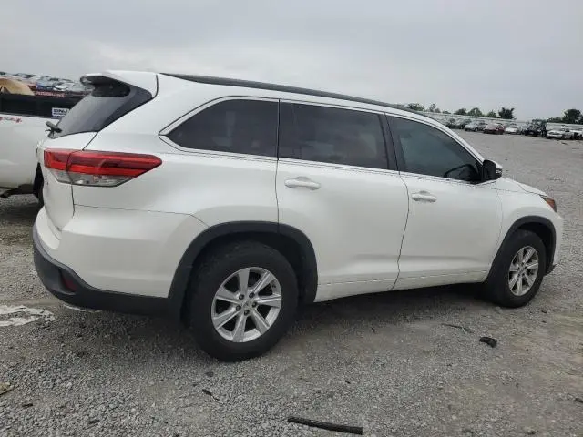 2017 TOYOTA HIGHLANDER SE  