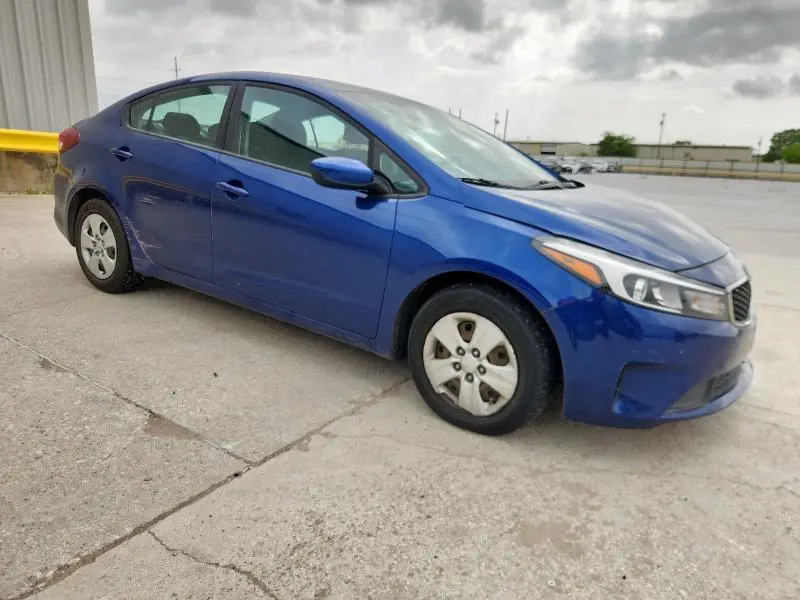 2018 KIA FORTE LX  