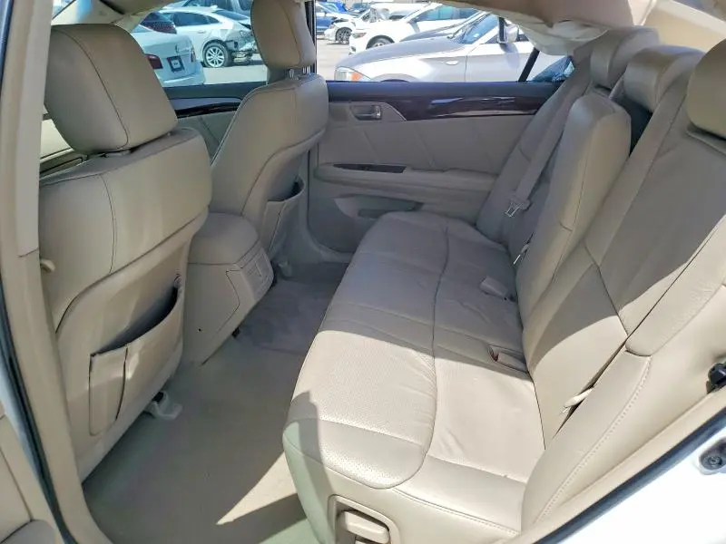 2010 TOYOTA AVALON LIMITED  