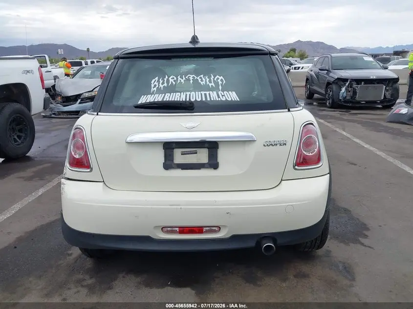 2013 MINI HARDTOP COOPER