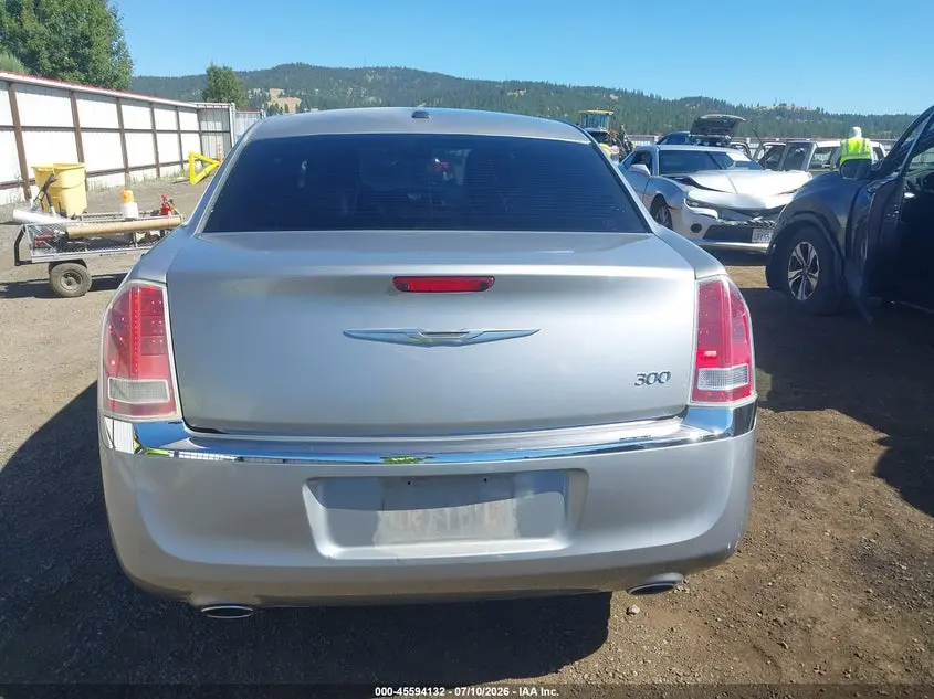2011 CHRYSLER 300 LIMITED