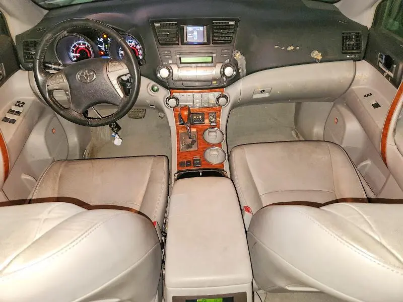 2010 TOYOTA HIGHLANDER LIMITED  