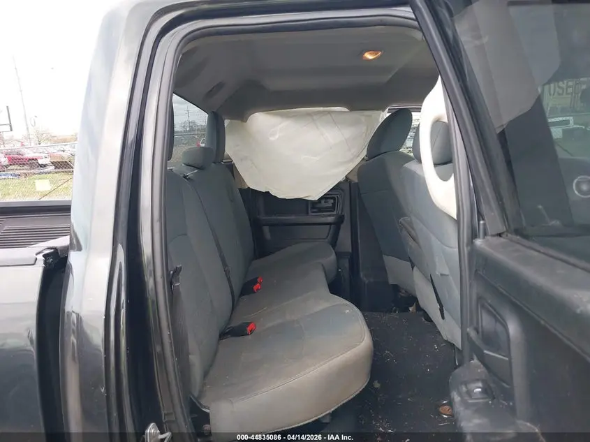 2016 RAM 1500 ST