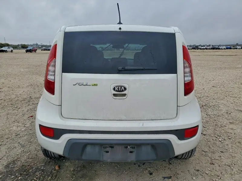 2013 KIA SOUL +  