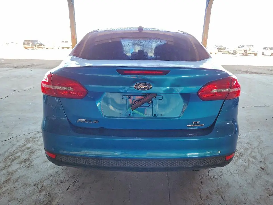 2015 FORD FOCUS SE  