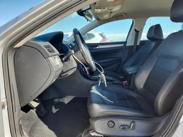 2015 VOLKSWAGEN PASSAT S  