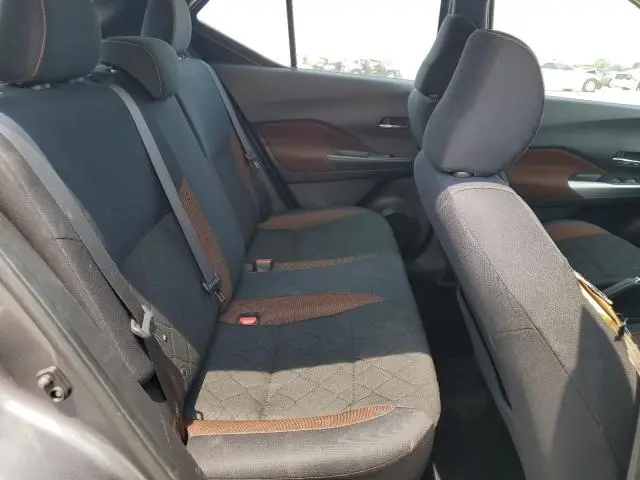 2018 NISSAN KICKS S  