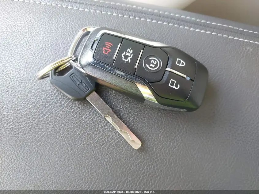 2013 LINCOLN MKZ  