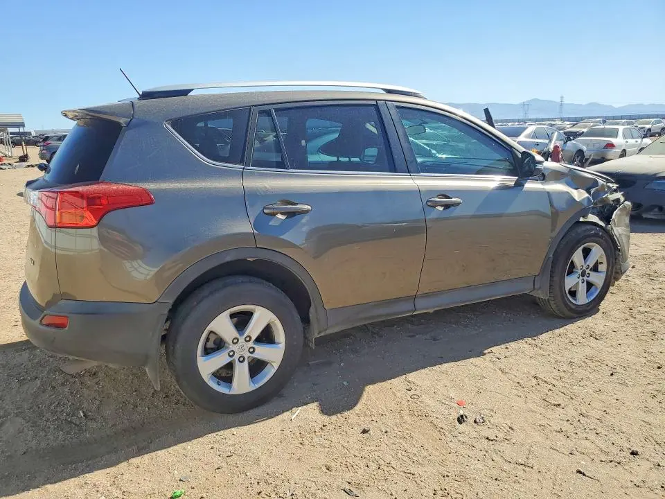2014 TOYOTA RAV4 XLE  