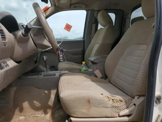 2017 NISSAN FRONTIER SV  