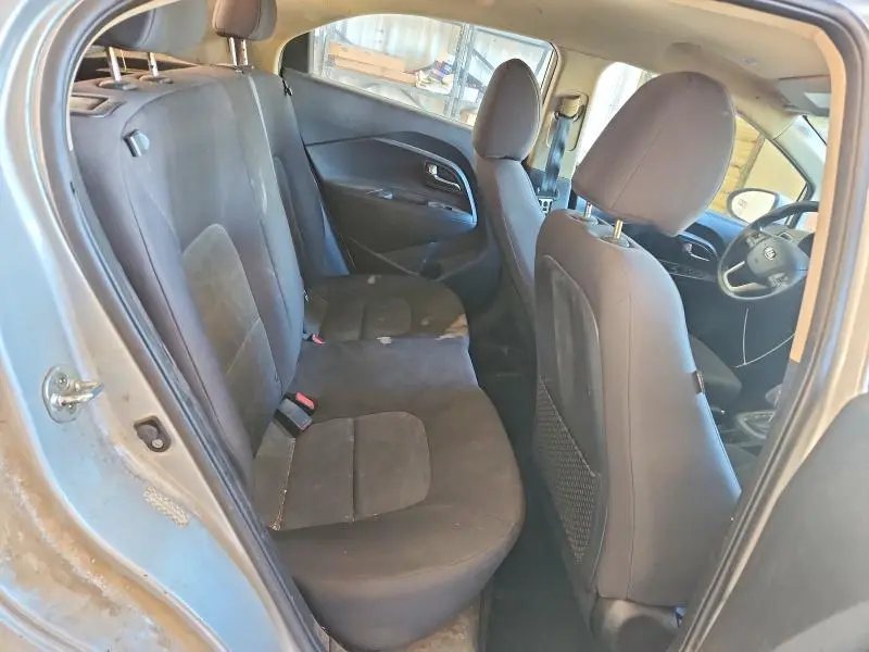 2016 KIA RIO LX  