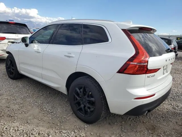 2021 VOLVO XC60 T6 MOMENTUM  