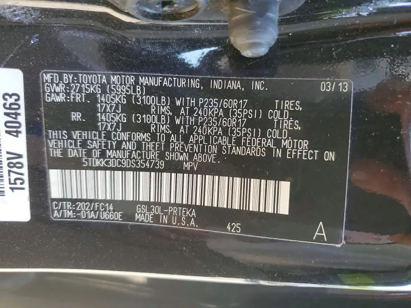 2013 TOYOTA SIENNA LE 8-PASSENGER  