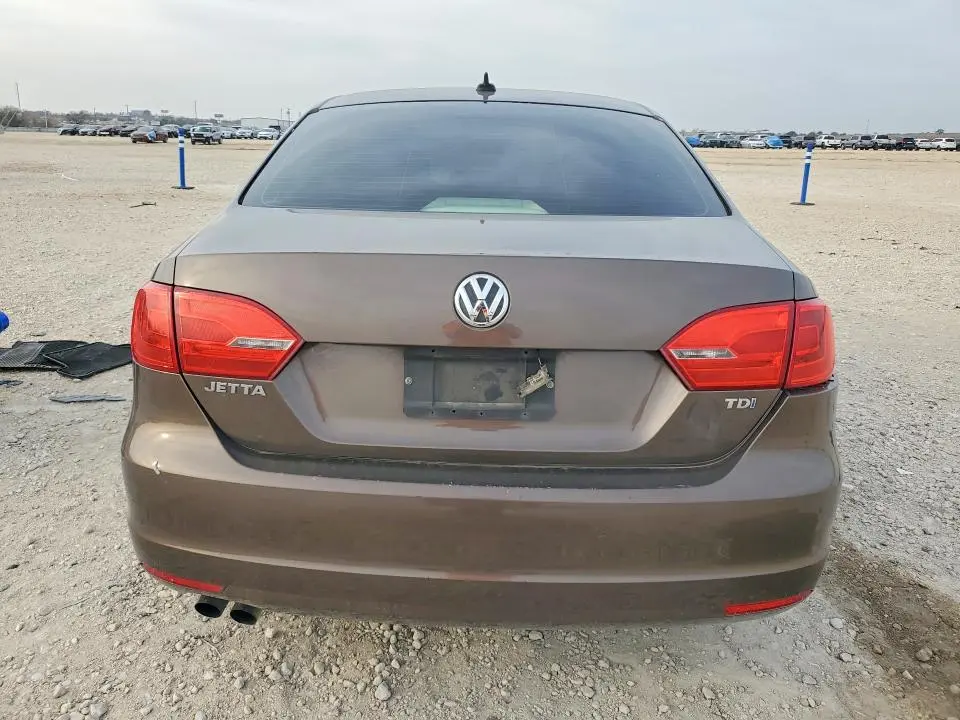 2011 VOLKSWAGEN JETTA TDI  