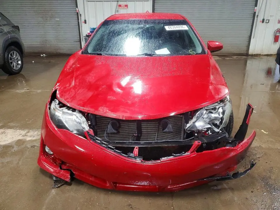 2014 TOYOTA CAMRY SE  