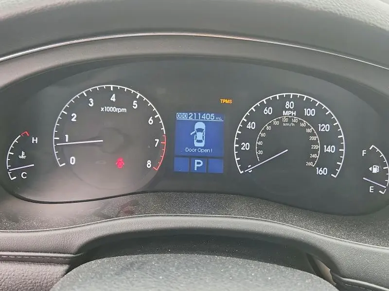 2011 HYUNDAI GENESIS 4.6L V8  