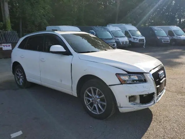 2010 AUDI Q5 PREMIUM  