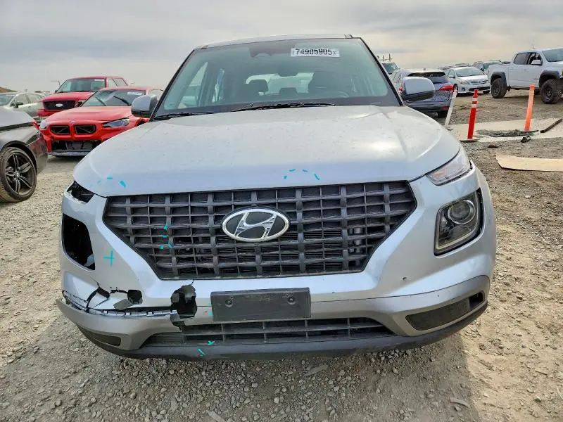 2023 HYUNDAI VENUE SE  