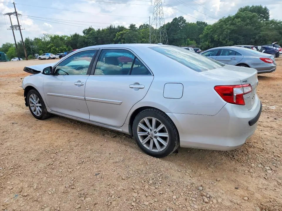2014 TOYOTA CAMRY XLE  