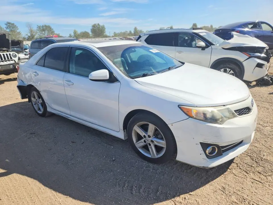 2012 TOYOTA CAMRY SE  