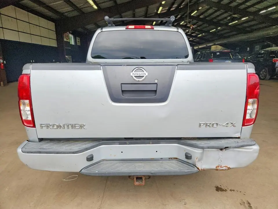 2012 NISSAN FRONTIER S  
