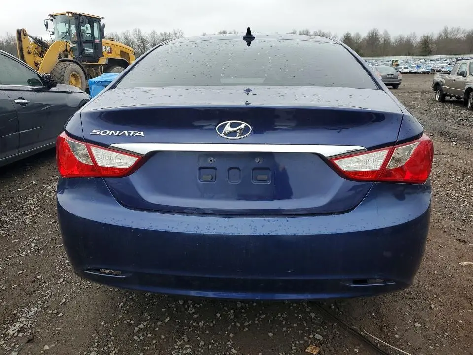 2011 HYUNDAI SONATA   