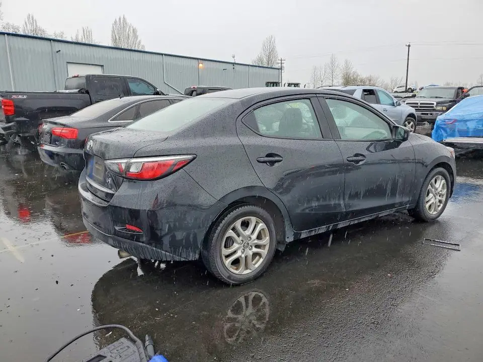 2017 TOYOTA YARIS IA   