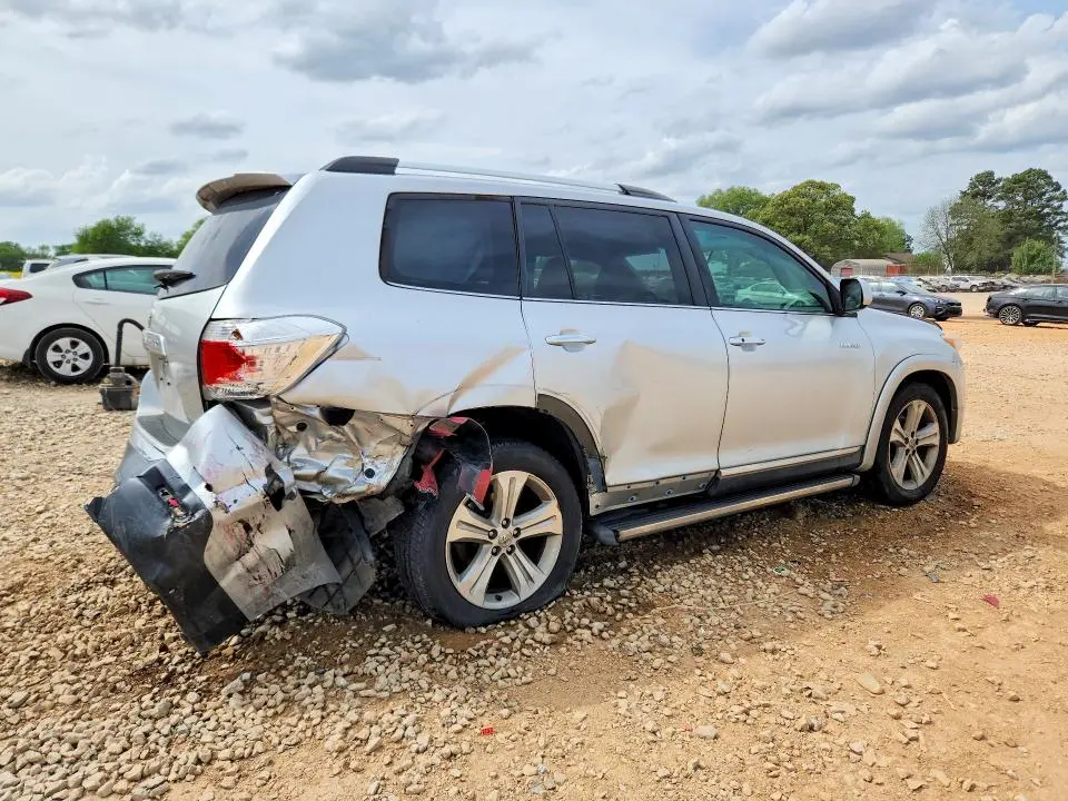 2013 TOYOTA HIGHLANDER LIMITED  