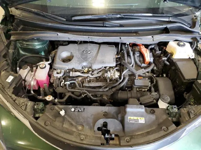 2024 TOYOTA SIENNA LE  