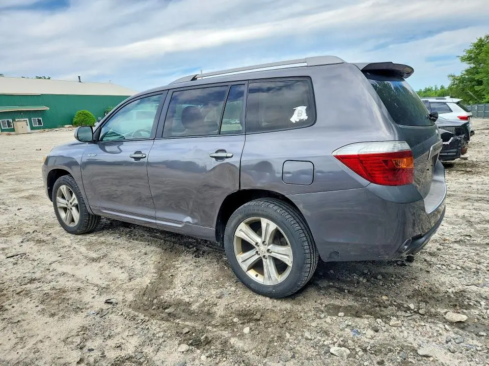 2010 TOYOTA HIGHLANDER SPORT  