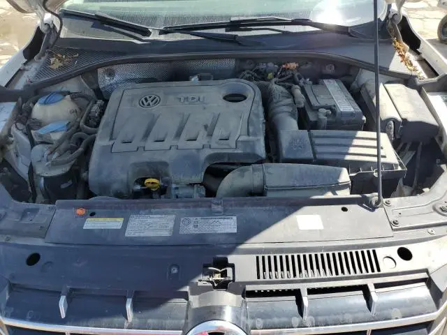 2012 VOLKSWAGEN PASSAT SE  