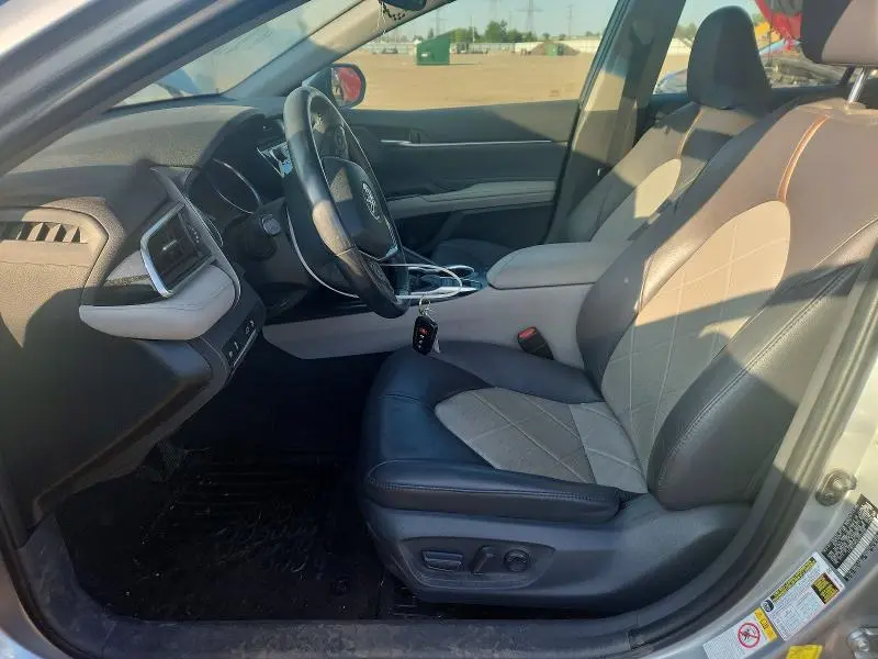 2018 TOYOTA CAMRY XLE  