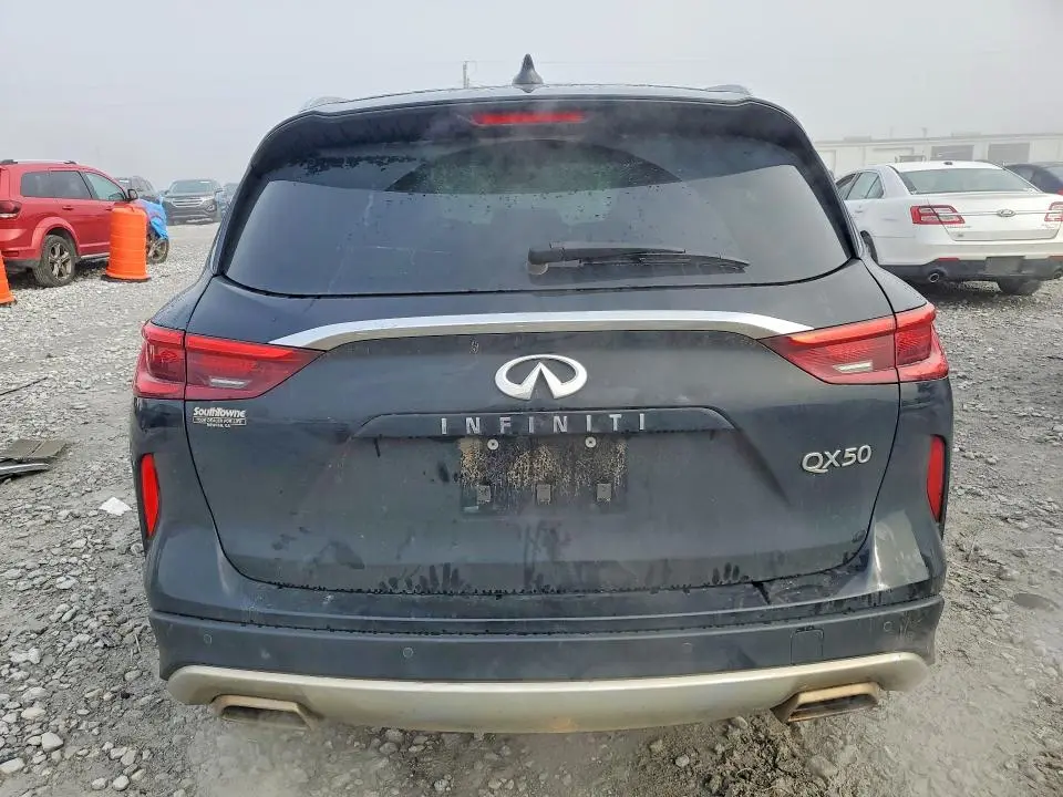 2021 INFINITI QX50 LUXE  