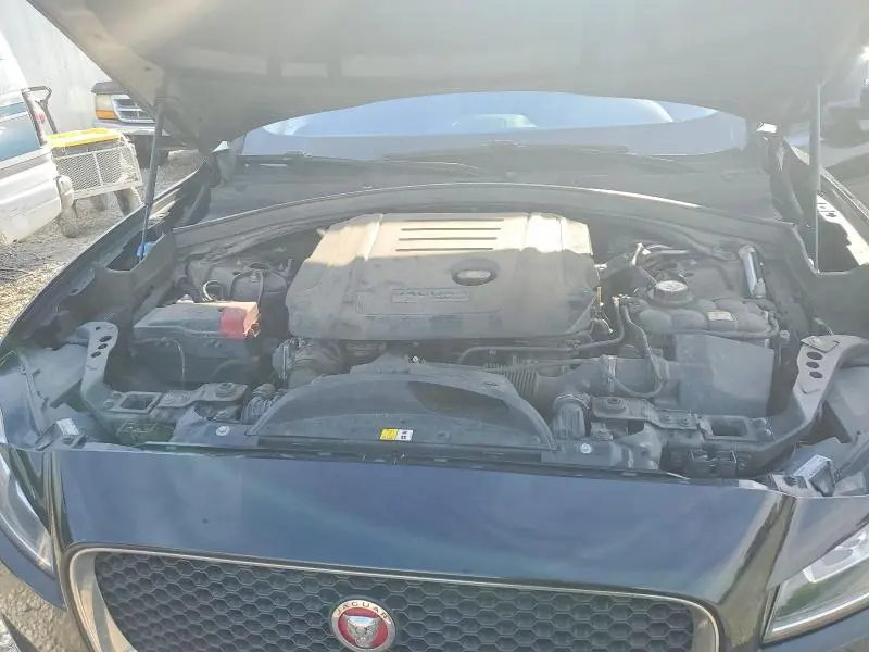2018 JAGUAR F-PACE PREMIUM  