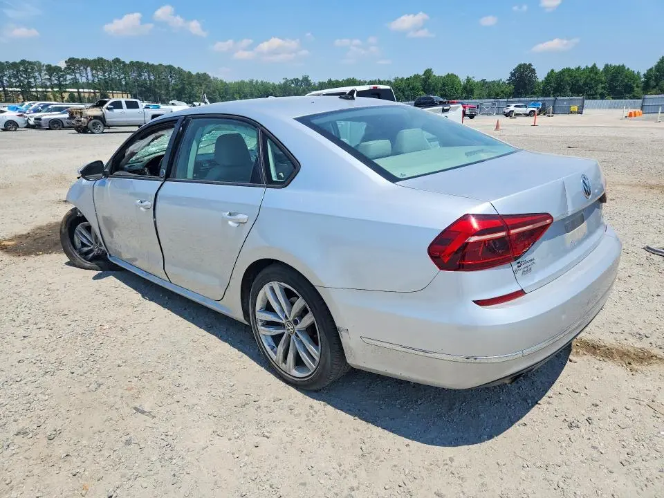 2019 VOLKSWAGEN PASSAT WOLFSBURG  