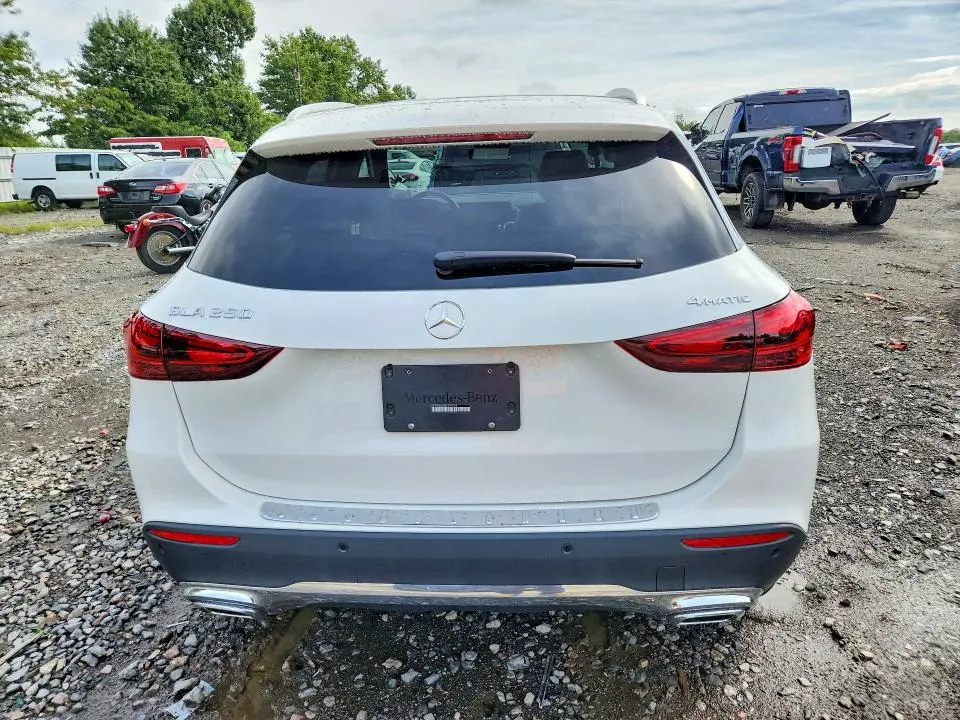 2026 MERCEDES-BENZ GLA 250 4MATIC  