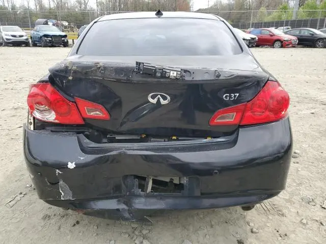 2011 INFINITI G37 