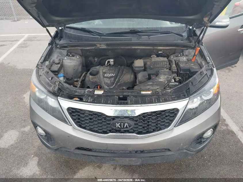 2012 KIA SORENTO LX