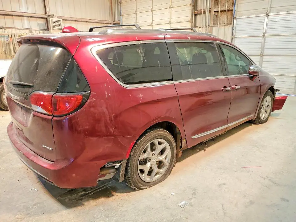 2017 CHRYSLER PACIFICA LIMITED  