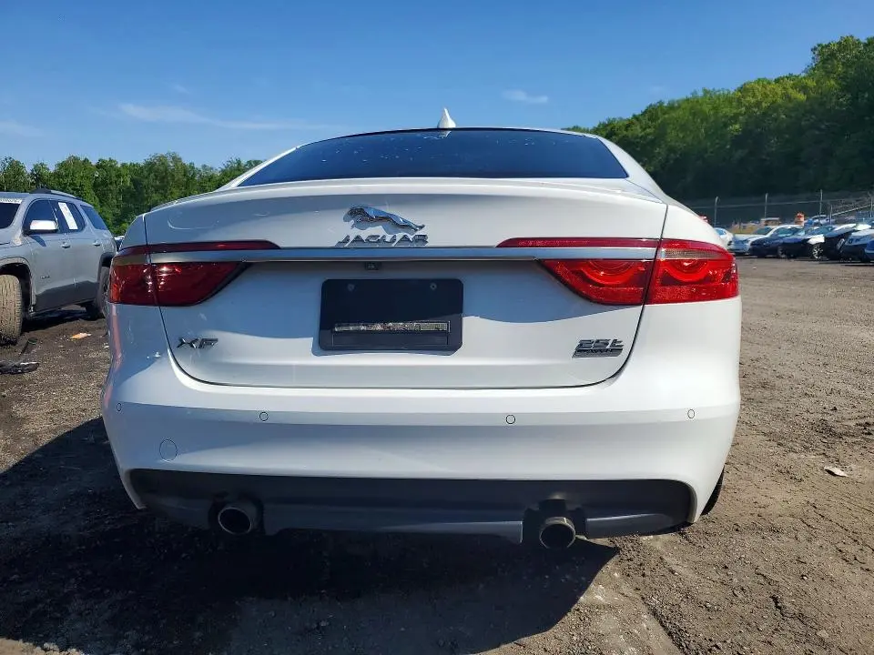 2018 JAGUAR XF R - SPORT  