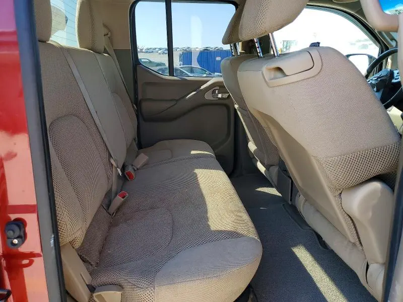 2013 NISSAN FRONTIER S  